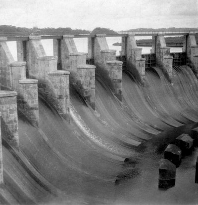 Lo sfioratore, chiusa di Gatun, Canale di Panama, Panama, inizio XX secolo da J. Dearden Holmes