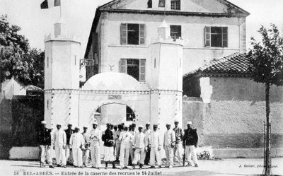 Caserma delle reclute, Legione Straniera Francese, Sidi Bel Abbes, Algeria, 14 luglio 1906 da J. Geiser