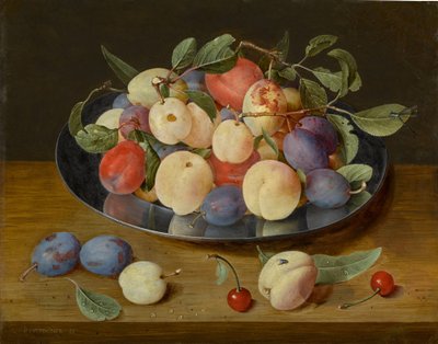 Natura morta di prugne e pesche su un piatto di peltro, con prugne, una pesca e ciliegie, il tutto su un tavolo da Jacob van Hulsdonck