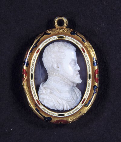 Ritratto del re Filippo II di Spagna (1527-1598). Medaglione in calcedonio da Jacopo Nizzola da Trezzo