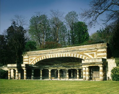 Francia, Chatou (Yvelines): La Nymphee di Soufflot costruita per ospitare una sorgente. Architettura di Soufflot (l