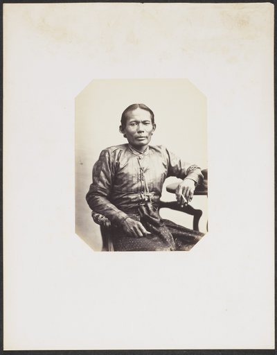 Khounraxassombat, 38 anni da Jacques Philippe and Rousseau Louis  Potteau