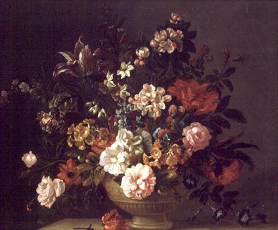 Rose, tulipani e altri fiori in un