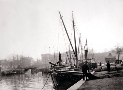 Barche sul canale, Rotterdam da James Batkin