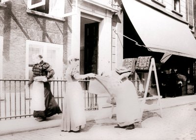 Donne, Rotterdam, Paesi Bassi, 1898 da James Batkin