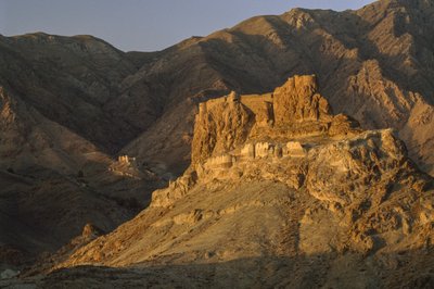 Una fortezza in rovina una volta usata dagli Assassini, una setta estremista. Vicino a Semnan, Iran settentrionale. da James L Stanfield