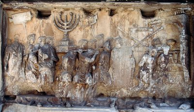 Sezione di scultura in rilievo che mostra soldati romani che portano via bottino sacro da James L Stanfield