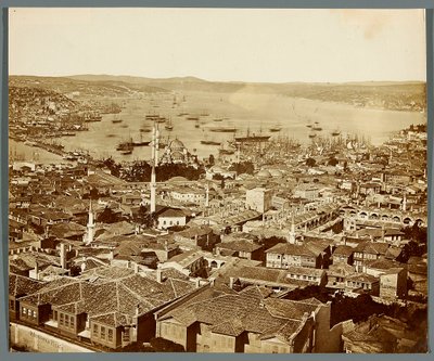 «Il Bosforo» [Istanbul. Panorama della città - vista in direzione dello stretto del Bosforo] da James Robertson