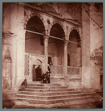 «Portico della Süleymaniye» [Istanbul. Portico della moschea di Süleymaniye] da James Robertson