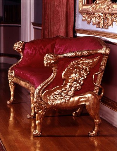Divano con supporti a forma di leone alato, c.1760 da James Stuart