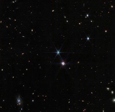 Campo largo di Nettuno (NIRCam) da James Webb Space Telescope (NASA)