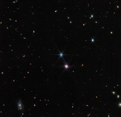 Vista Rara degli Anelli di Nettuno da James Webb Space Telescope (NASA)