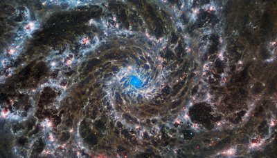Il Cuore della Galassia Fantasma da James Webb Space Telescope (NASA)