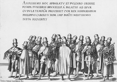 Gruppo di trombettieri al corteo funebre dell