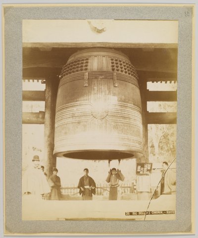 Grande campana a Chionin, Kyoto, Giappone da Japanese Photographer