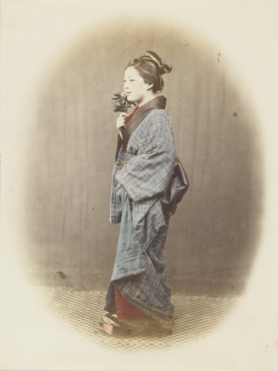 Donna giapponese in abito tradizionale da Japanese Photographer