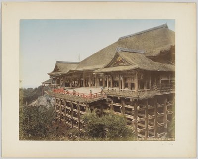 Tempio di Kiyomidzu, Kyoto, Giappone, c. 1890 (foto b/n colorata a mano) da Japanese Photographer