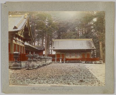 Magazzini a Tōshō-gū, Nikko, Giappone (foto b/n colorata a mano) da Japanese Photographer