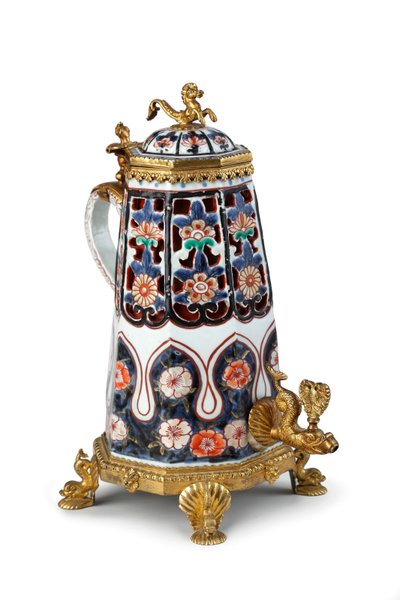 Una rara caffettiera Imari elegantemente montata e coperchio da Japanese School