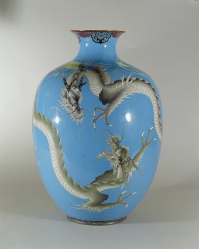 Vaso smaltato decorato con una coppia di draghi, Giapponese da Japanese School