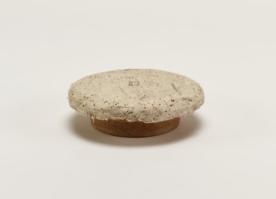Coperchio per bocca di vaso di stoccaggio delle foglie di tè, fine XIX-inizio XX secolo da Japanese School