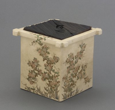 Vaso per cerimonia del tè in stile Satsuma, Vaso per cerimonia del tè (mizusashi) da Japanese School