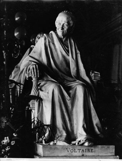 Scultura seduta di Voltaire (1694-1778) da Jean Antoine Houdon