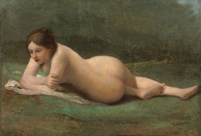 Giovane donna sdraiata sull