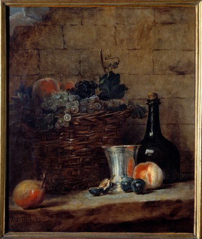 Cesto di uva bianca e nera, coppa d