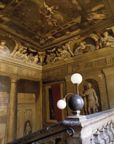 Architettura barocca: scala dipinta in trompe l