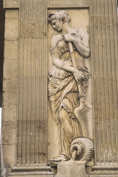 Francia, Parigi, Les Halles, Fontaine des Innocents, scultura in pietra, statua di donna da Jean and Lescot Pierre Goujon