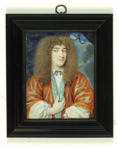 Un gentiluomo in camicia bianca e veste arancione foderata di seta blu, lunga parrucca castano chiaro da Jean the Younger (attr.to) Petitot