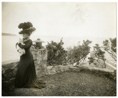 Ella Wheeler Wilcox a Sound Beach, Conn, c.1905-11 da Jessie Tarbox Beals