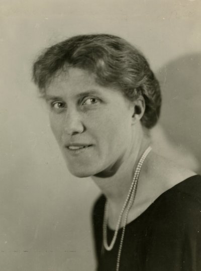 Else Brandstrom vincitrice del Premio Nobel, uomini illeggibili muoiono in prigione durante la guerra da Jessie Tarbox Beals
