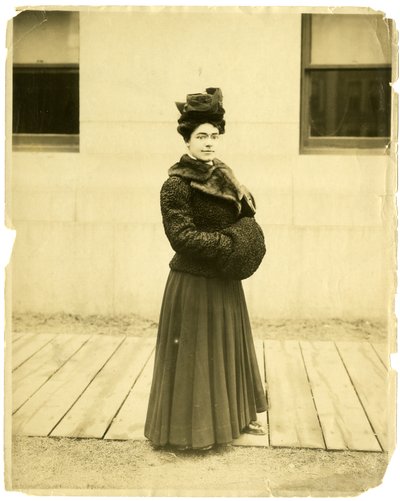 Ely Letson? Dr Elizabeth Letson Bryan, c.1905-40 da Jessie Tarbox Beals