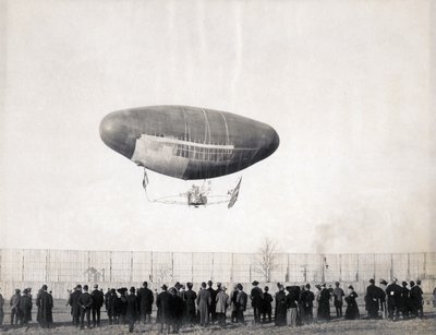 Dirigibile Francois in volo dal Dipartimento dei Trasporti alla Fiera mondiale del 1904 da Jessie Tarbox Beals
