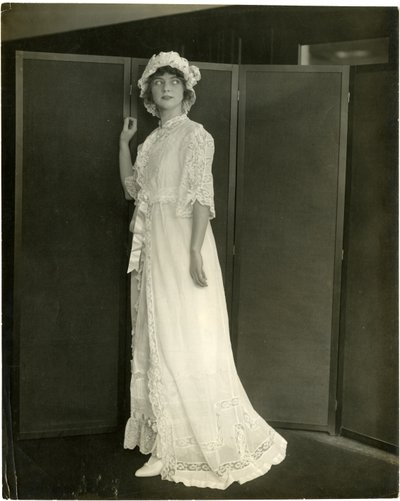 Franklin Suvoir ?, Camicia da notte estiva di marquisette e pizzo, c.1905-11 da Jessie Tarbox Beals