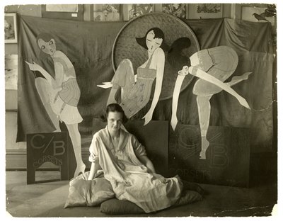 Lin nel suo negozio, Greenwich Village, New York, USA, c.1916-20 da Jessie Tarbox Beals