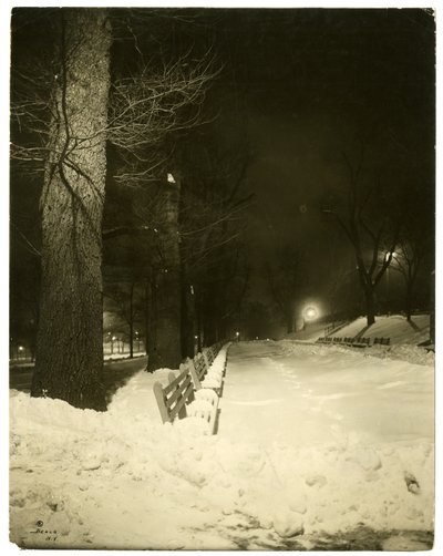 Il Mall di notte, Boston, Mass, USA, c.1902-10 da Jessie Tarbox Beals