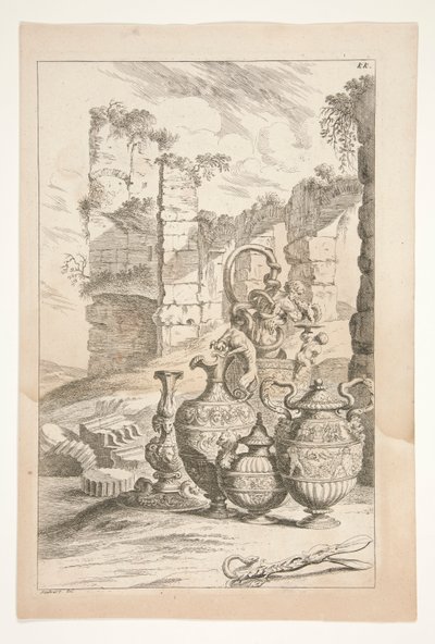 Un candelabro e brocche ornamentali con manico in un paesaggio con rovine, da Sculpturae Veteris Admirata da Joachim von Sandrart