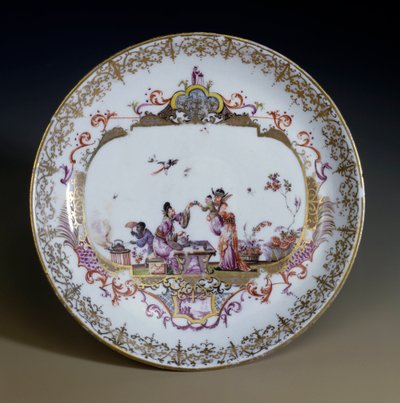 Arte tedesca: porcellana di Meissen. Chinoiserie che rappresenta personaggi asiatici che bevono il tè. Piattino decorato da Johann Gregor Hoeroldt (o Herold 1696-1775), circa 1730. Parigi, Arti Decorative da Johann Gregor Herold