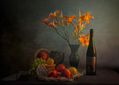 Moody, Natura morta con vino da John-Mei Zhong