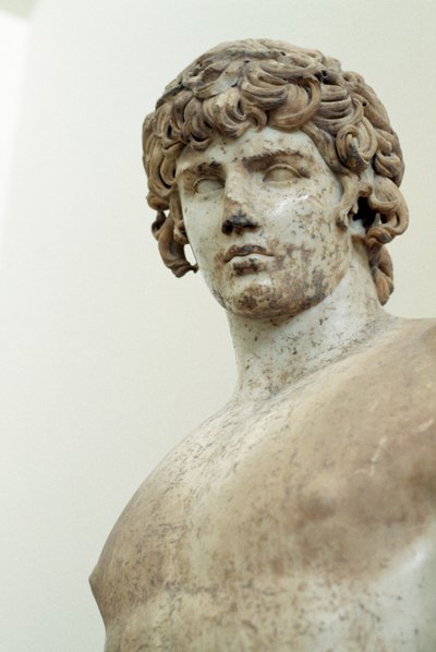 Antinoo, statua in marmo pario, dal tempio di Apollo a Delfi, Grecia, civiltà romana, II secolo d.C., (dettaglio) da Walter Charles Mills
