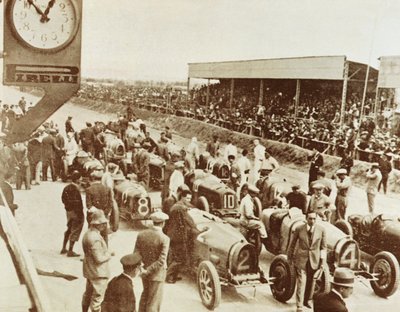 Schieramento prima della partenza del Gran Premio in Tunisia da Walter Charles Mills