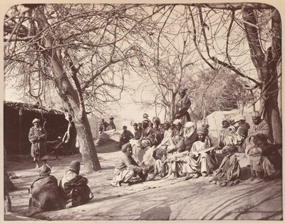 Una scena di strada nella città di Jalalabad, 1878 da John Burke