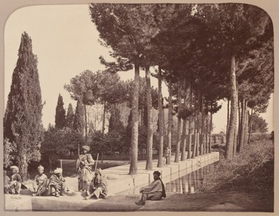Tribesmen afghani riposano nei giardini di Babur, Jalalabad, 1878 da John Burke