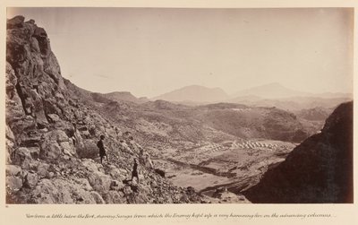 Vista da poco sotto il Forte, mostrando Sunga da cui il nemico manteneva un fuoco molto fastidioso sulle colonne avanzanti, 1878 da John Burke