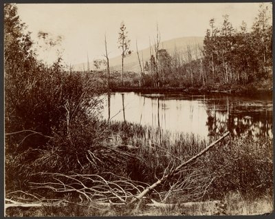 Lago Morain, Acquario PLateau da John K. Hillers