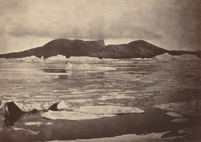 Le regioni artiche: Il pollice del diavolo parzialmente avvolto nella nebbia, con il primo ghiaccio alla deriva dal pack, che veniva spinto verso la terra, da cui siamo scappati attraverso un passaggio stretto; se fossimo stati intrappolati, avremmo dovuto da John L. Dunmore, and George P. Critcherson