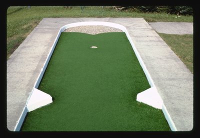 Buca Pebble Trap, Jekyll Island Mini Golf I, Jekyll Island, Georgia, USA da John Margolies